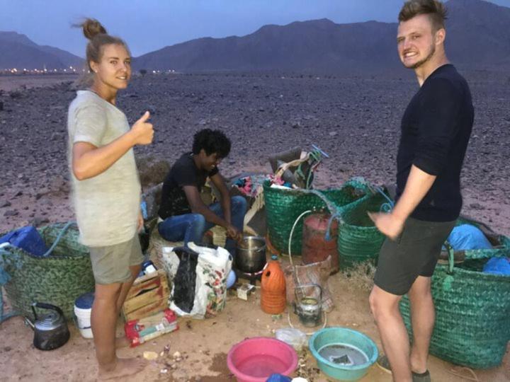 Bivouac Les Nomades & To Chegaga Tours Campeggio